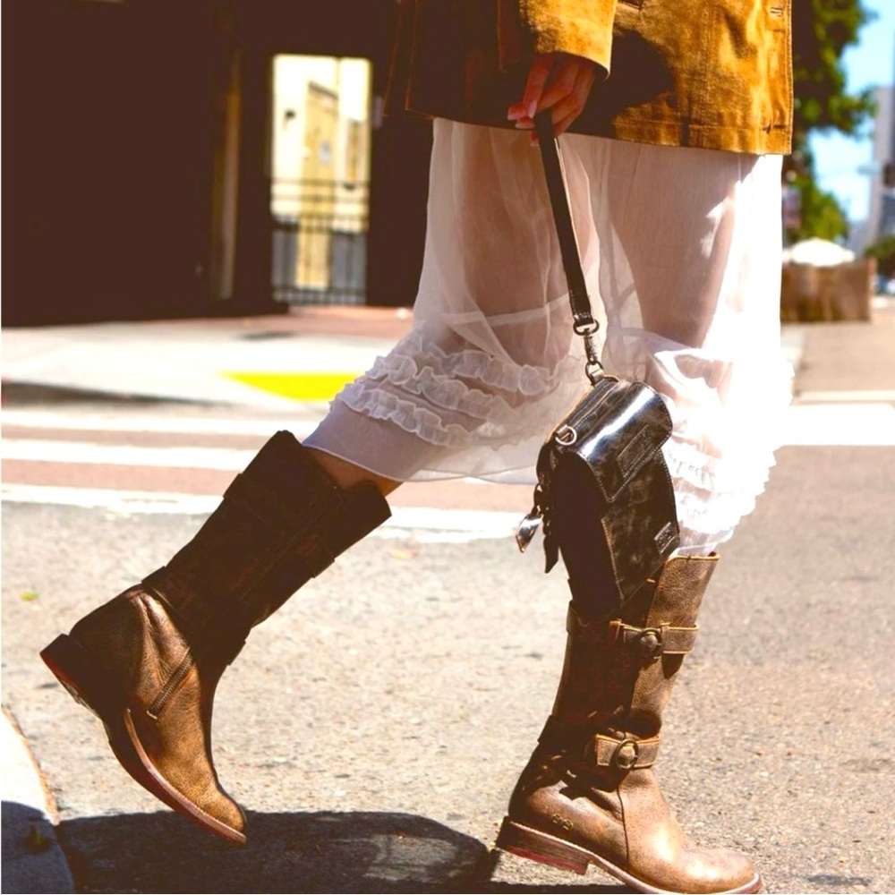BED STU Sandover Soft Tan Brown Leather Buckle Equestrian Boots High Low 8.5